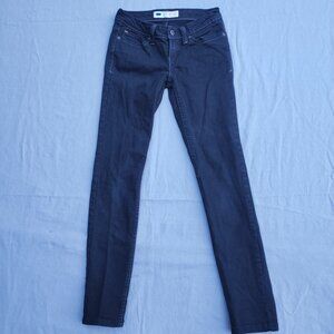 Levi's jeans women's junior size 0 M black colour Demi Curve Skinny Straight Leg
